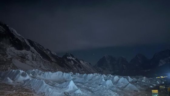 Unstable Serac Delays Start of Everest Climbing Season