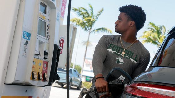 Oil Prices Drop as Iran Opens Strait of Hormuz During Ceasefire